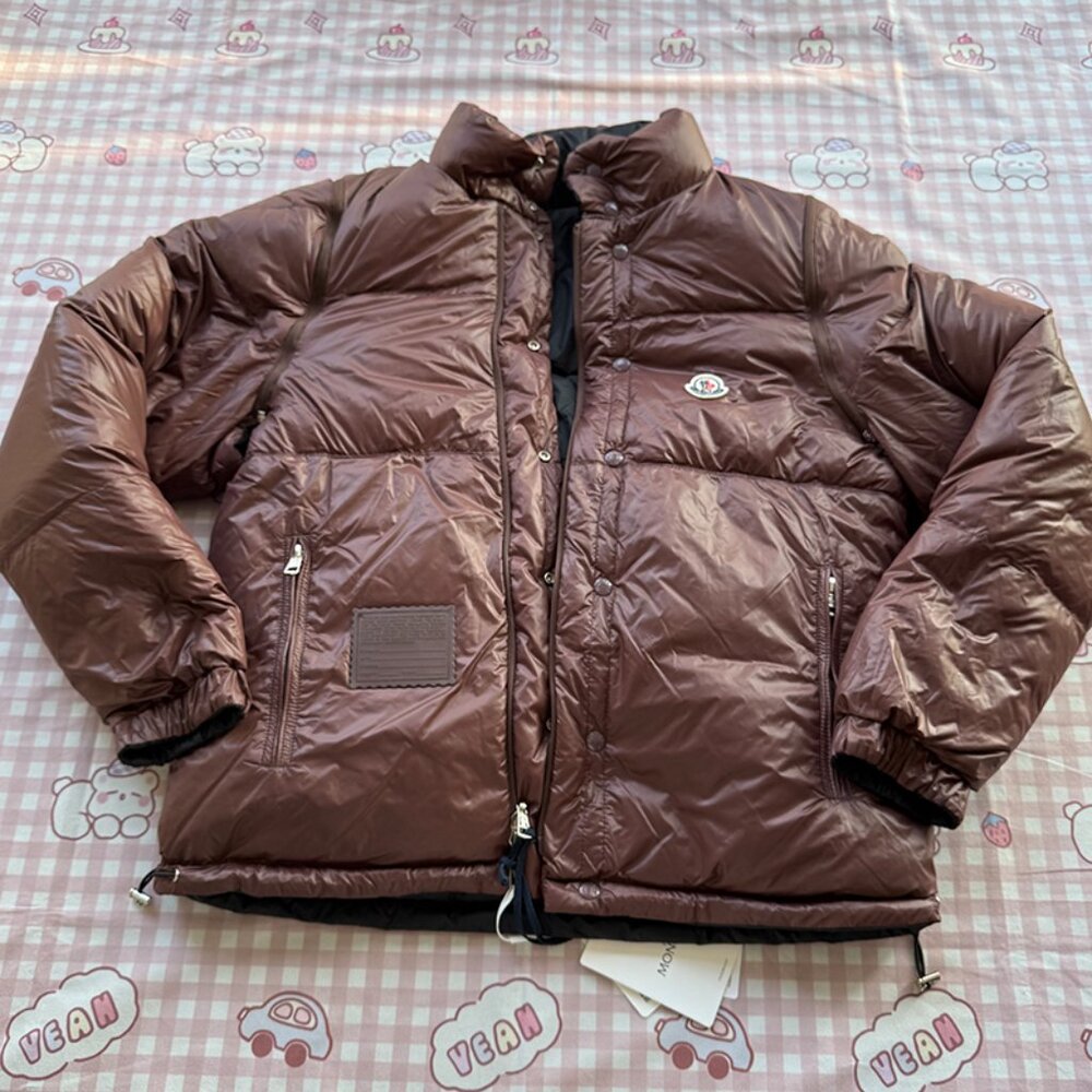 Moncler Verone Men's Reversible Short Down Jacket - Picture 12 of 13